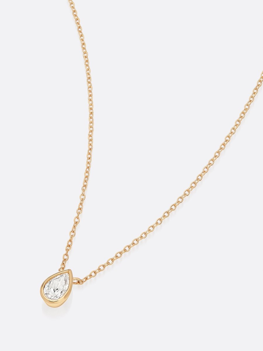 18k yellow gold Romance Pear Diamond Droplet necklace  front view 2