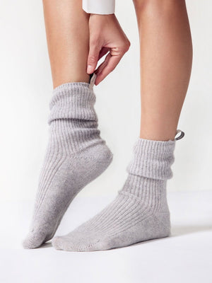 The Ribbed Cashmere Socks