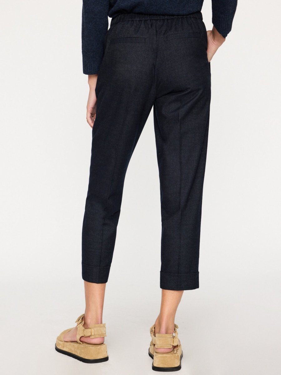 Westport navy cropped pant back view
